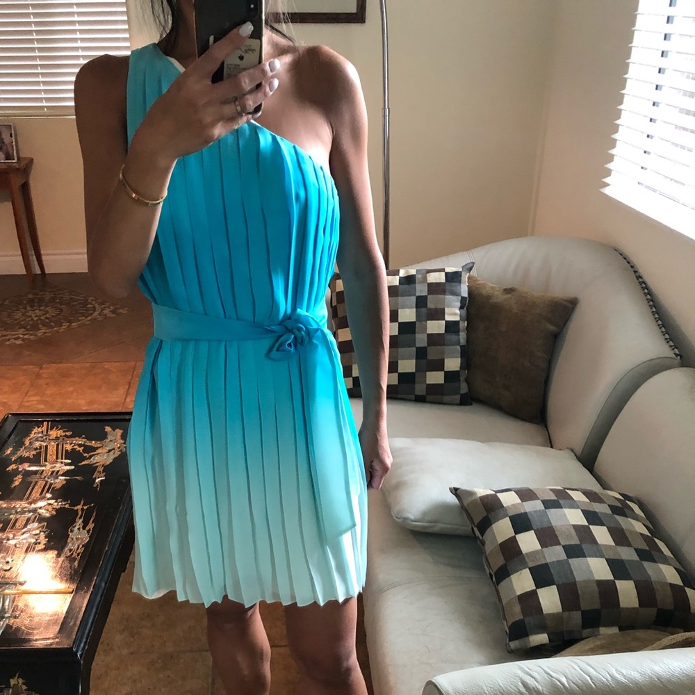 Alice Olivia blue pleated dress